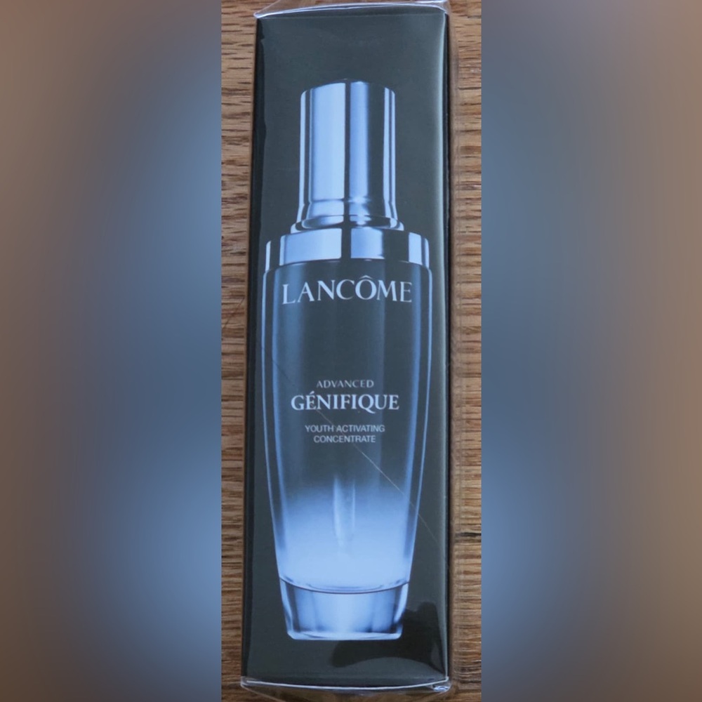 Advanced Génifique Face Serum Radiance Boosting 1.7oz NEW